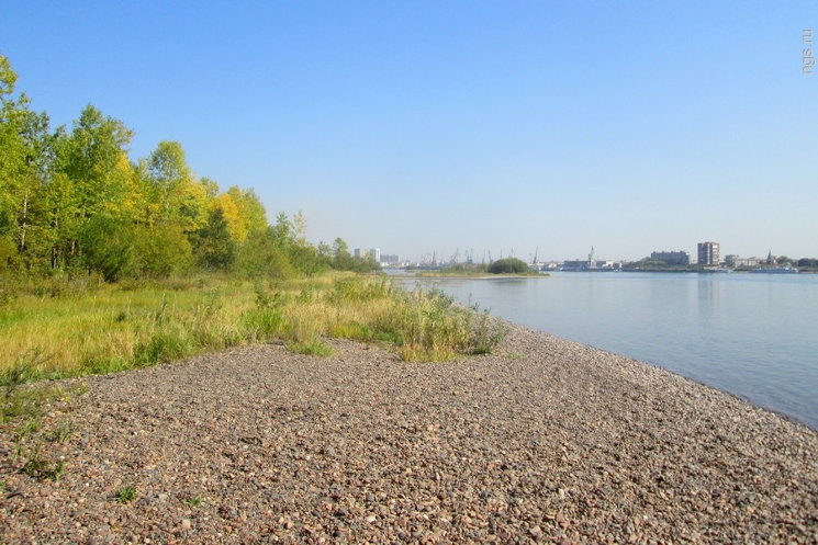 Żwirowa plaża naturystyczna w Krasnojarsku