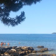 Spiaggia naturista attrezzata