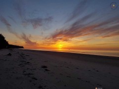 Wiosną też pięknie zachodzi :) 